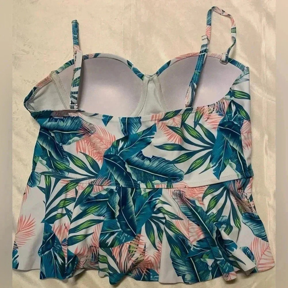 Women’s Tankini Swim Top Size Large Pre-Owned Excellent Condition - Picture 4 of 7